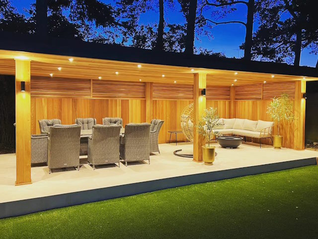 Building by Imperium Garden Rooms Limited 55 Canadian Western Red Cedar Garden Log
